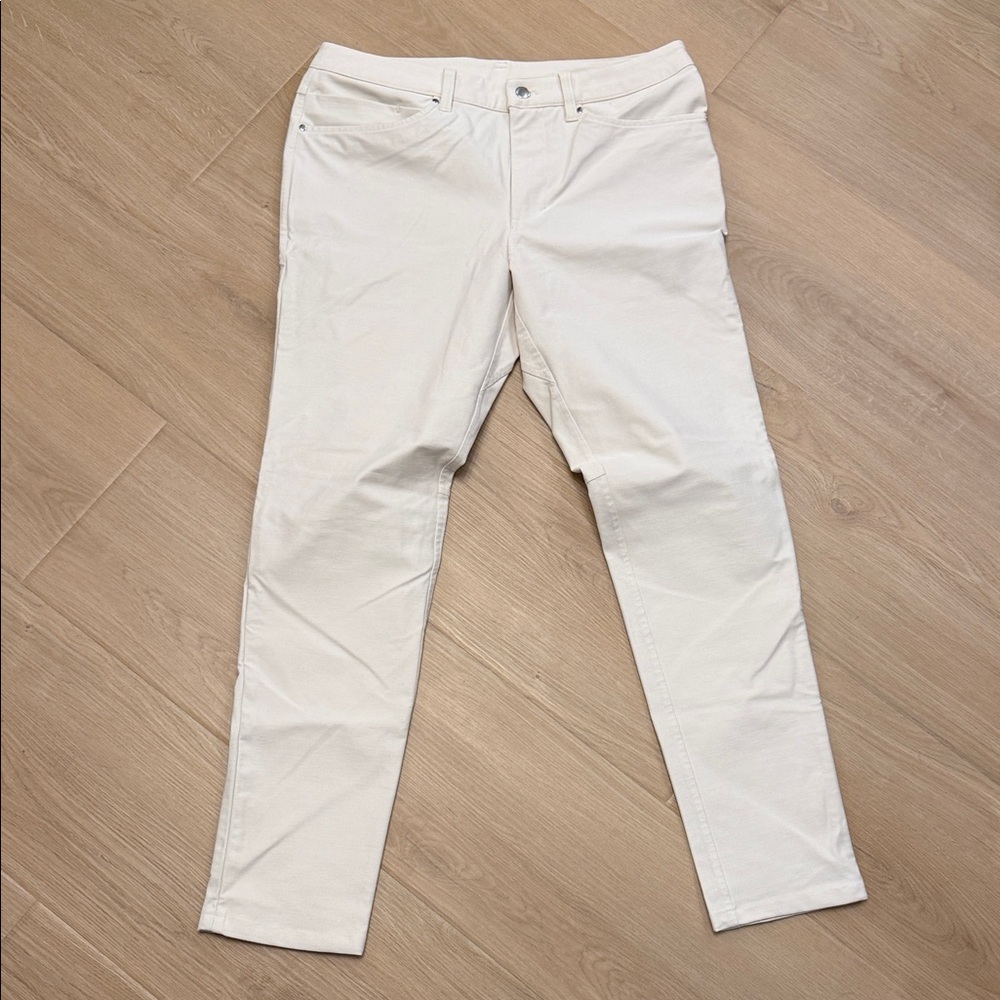Lululemon White Straight-Leg Pants stretchy